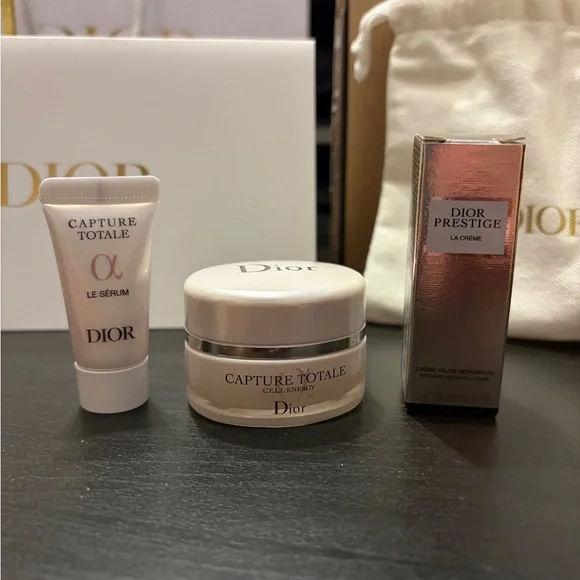 Dior pouch and a 3 exclusive miniatures - Picture 2 of 15